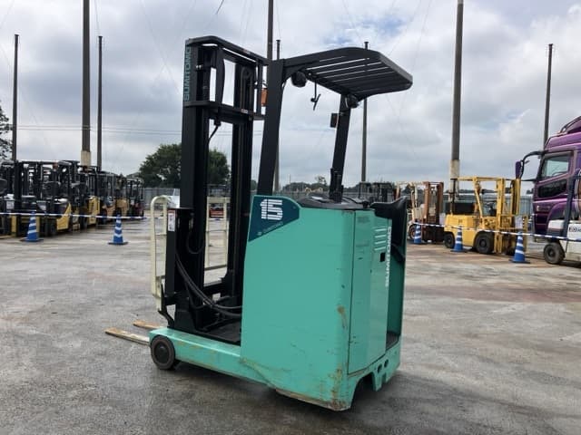 Reach Forklift — Auction (lot 8460-4062)