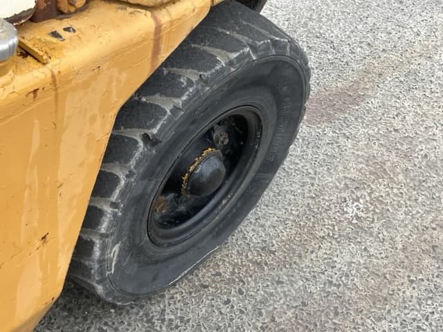 Forklift — Auction (lot 8460-4067)