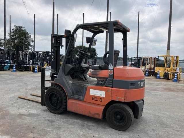 Battery Forklift — Auction (lot 8460-4068)