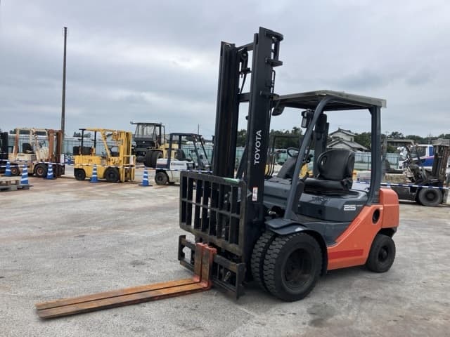 Forklift — Auction (lot 8460-4072)