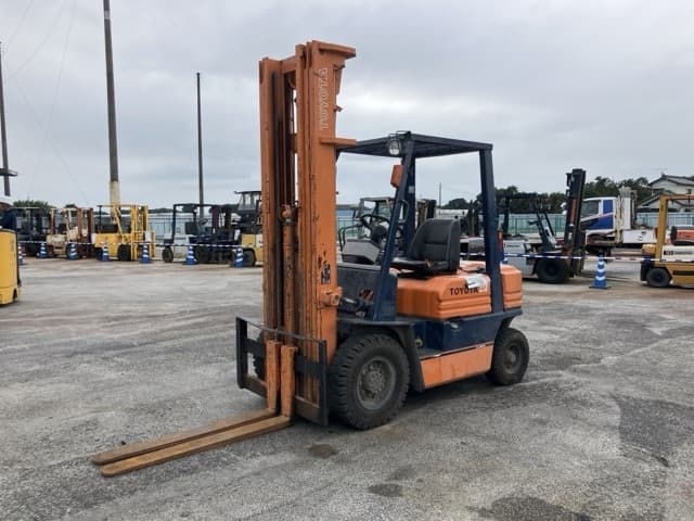 Forklift — Auction (lot 8460-4073)
