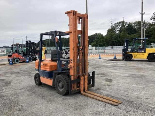 Forklift — Auction (lot 8460-4073)