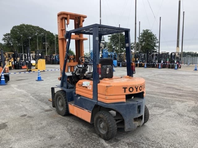 Forklift — Auction (lot 8460-4073)