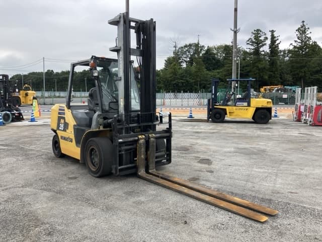 Forklift — Auction (lot 8460-4076)