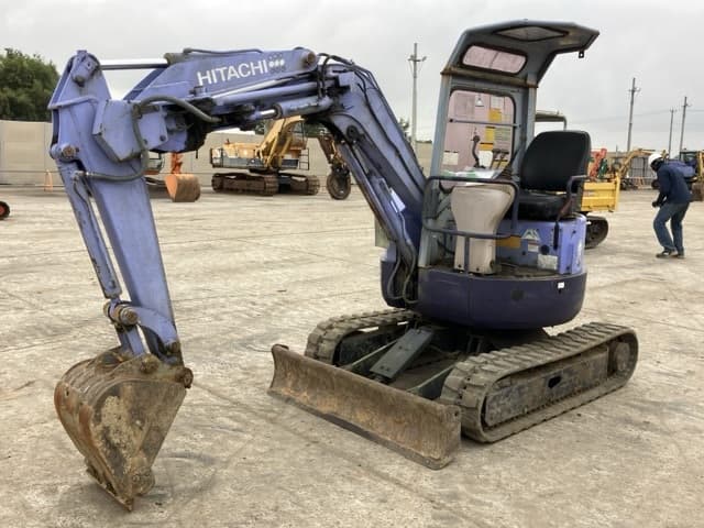 MINI EXCAVATOR — Auction (lot 8460-408)