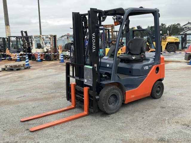 Forklift — Auction (lot 8460-4089)