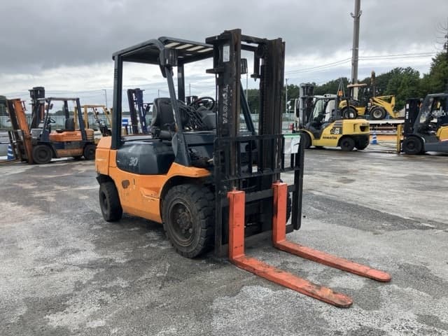 Forklift — Auction (lot 8460-4090)