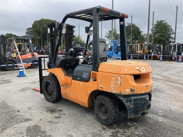 Forklift — Auction (lot 8460-4090)