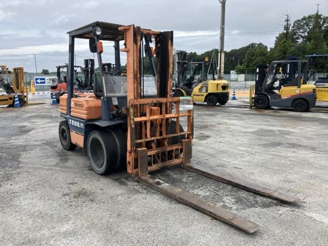 Forklift — Auction (lot 8460-4092)