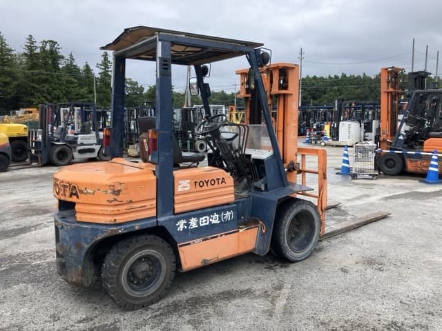 Forklift — Auction (lot 8460-4092)