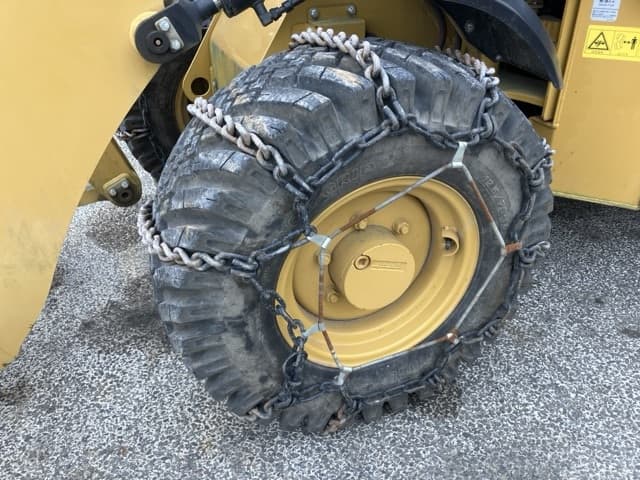 MINI WHEEL LOADER — Auction (lot 8460-410)