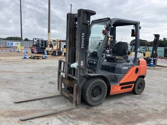 Forklift — Auction (lot 8460-4114)