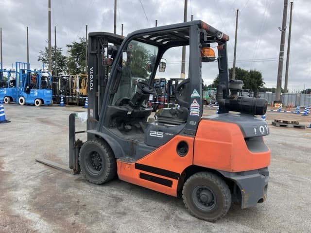 Forklift — Auction (lot 8460-4114)