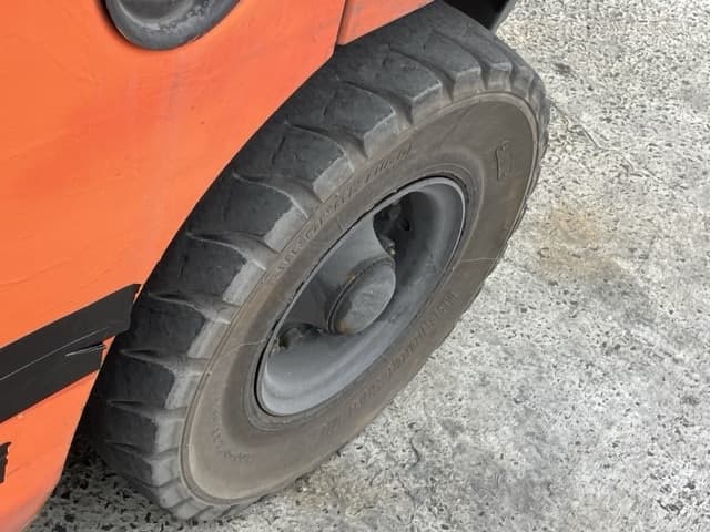 Forklift — Auction (lot 8460-4114)
