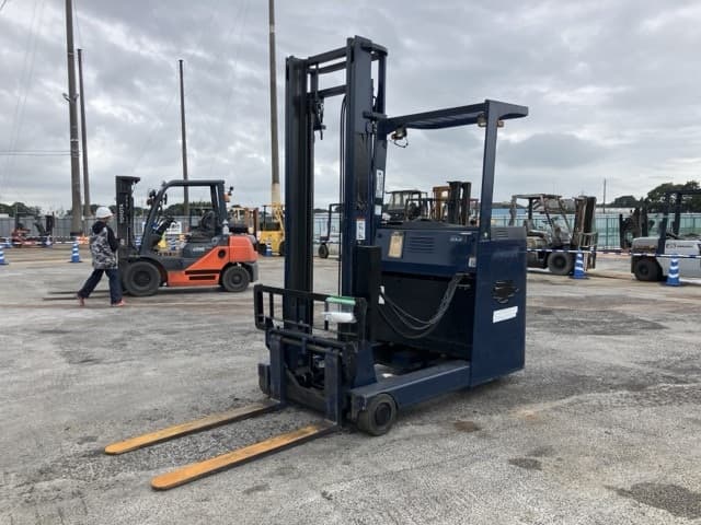 Reach Forklift — Auction (lot 8460-4115)