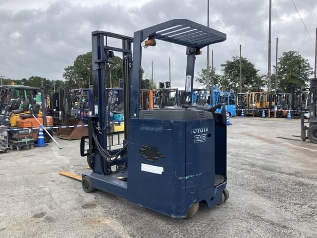 Reach Forklift — Auction (lot 8460-4115)