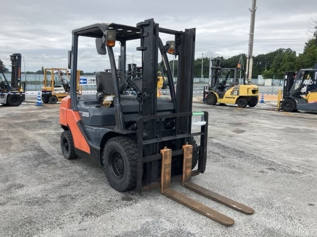 Forklift — Auction (lot 8460-4116)