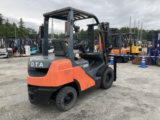 Forklift — Auction (lot 8460-4116)