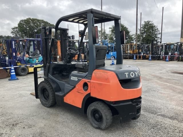Forklift — Auction (lot 8460-4116)