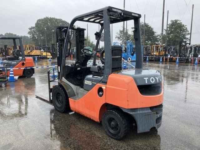 Forklift — Auction (lot 8460-4119)