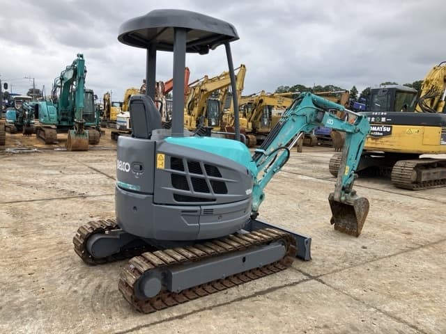 MINI EXCAVATOR — Auction (lot 8460-412)