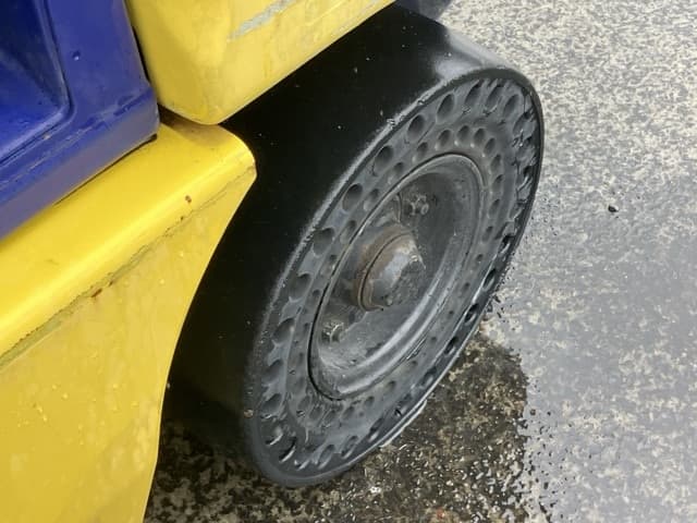 Forklift — Auction (lot 8460-4120)