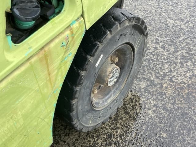 Forklift — Auction (lot 8460-4121)