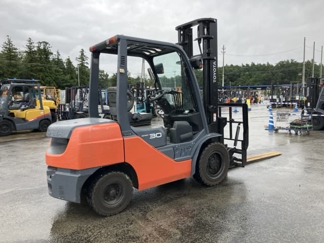 Forklift — Auction (lot 8460-4124)