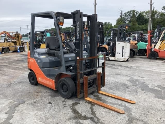 Forklift — Auction (lot 8460-4133)