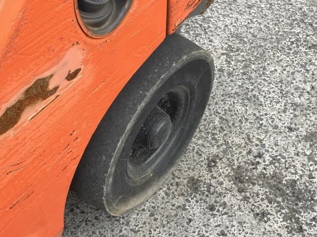 Forklift — Auction (lot 8460-4133)