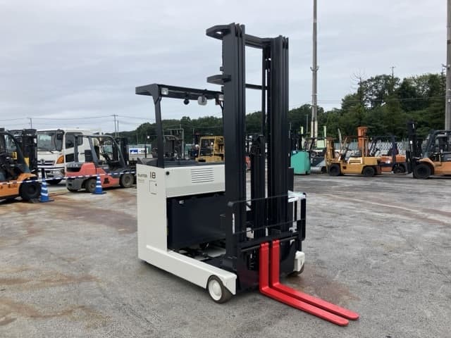 Reach Forklift — Auction (lot 8460-4138)