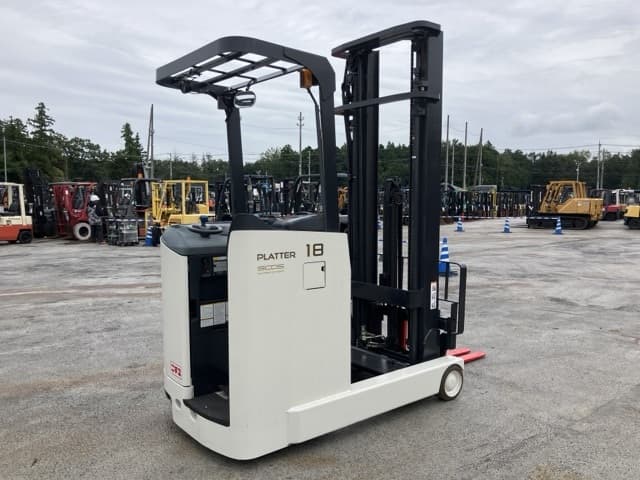 Reach Forklift — Auction (lot 8460-4138)