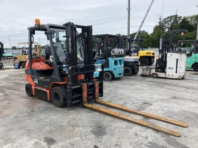 Battery Forklift — Auction (lot 8460-4140)