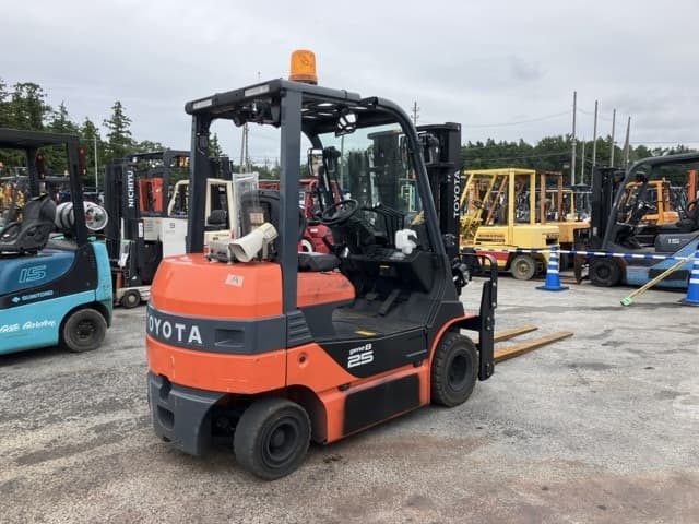 Battery Forklift — Auction (lot 8460-4140)
