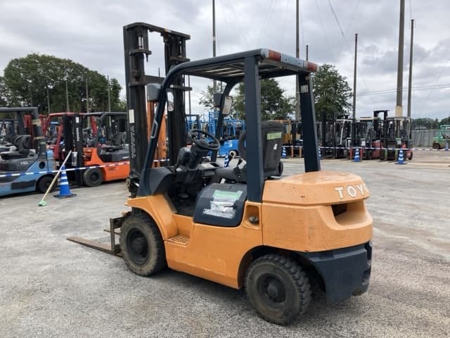 Forklift — Auction (lot 8460-4143)