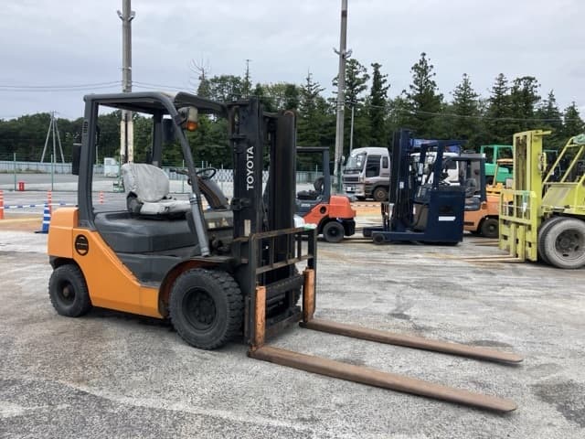 Forklift — Auction (lot 8460-4152)