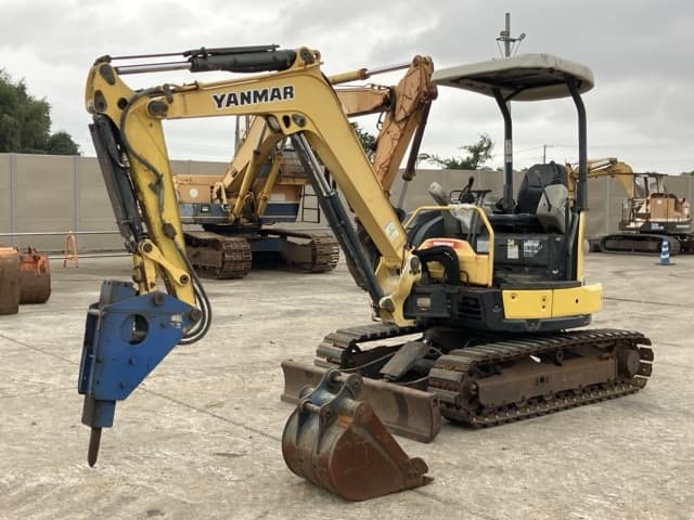 MINI EXCAVATOR — Auction (lot 8460-416)