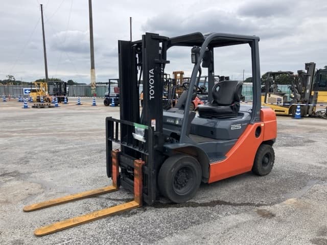 Forklift — Auction (lot 8460-4163)
