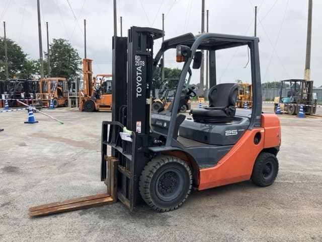Forklift — Auction (lot 8460-4187)