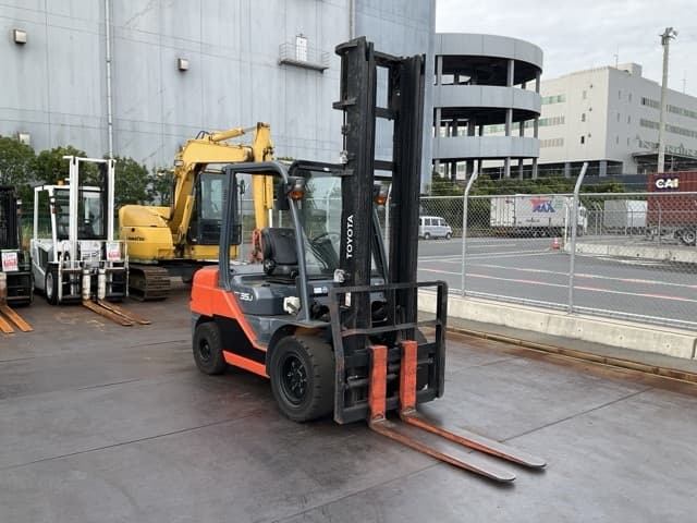 Forklift — Auction (lot 8460-44005)