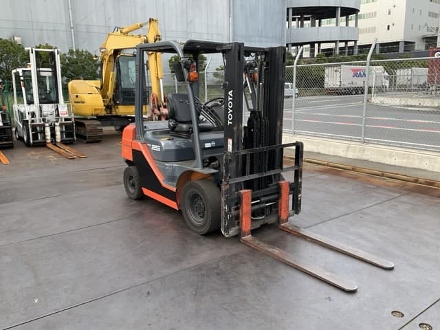 Forklift — Auction (lot 8460-44006)
