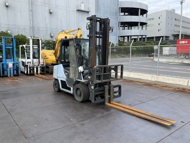 Forklift — Auction (lot 8460-44010)