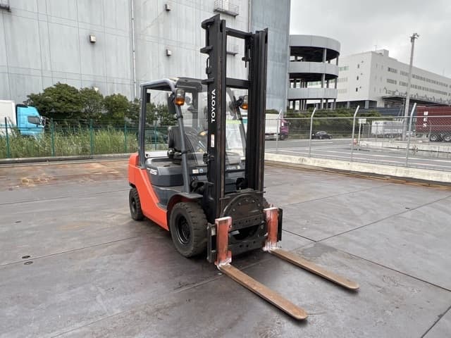 Forklift — Auction (lot 8460-44014)