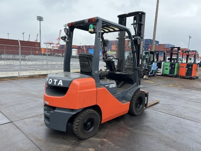 Forklift — Auction (lot 8460-44014)