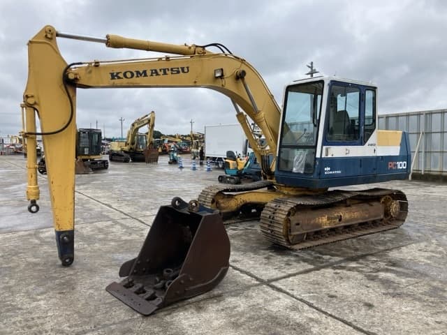 EXCAVATOR — Auction (lot 8460-465)