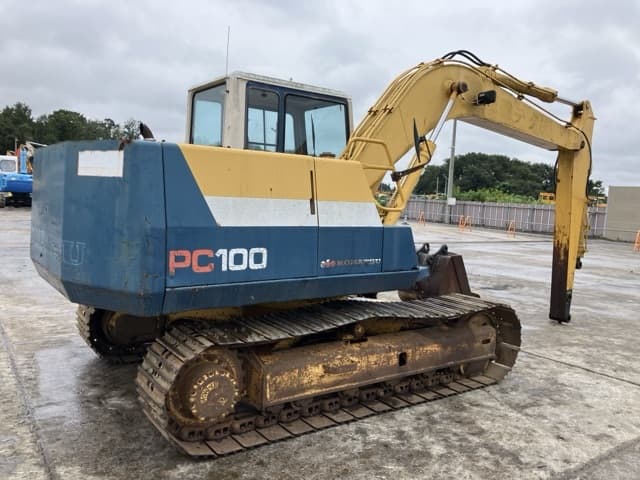EXCAVATOR — Auction (lot 8460-465)