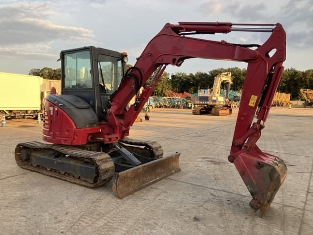 MINI EXCAVATOR — Auction (lot 8460-47)