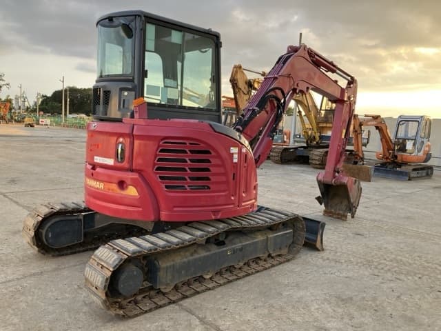 MINI EXCAVATOR — Auction (lot 8460-47)