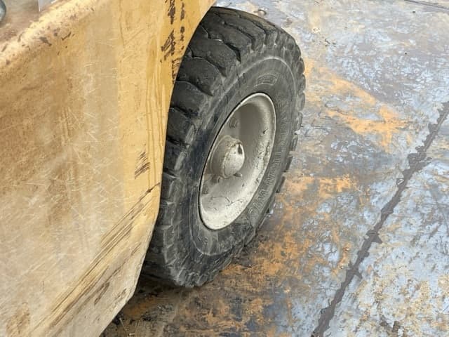 SHOVEL LOADER — Auction (lot 8460-50012)