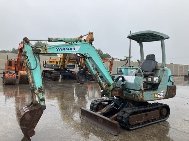 MINI EXCAVATOR — Auction (lot 8460-52)